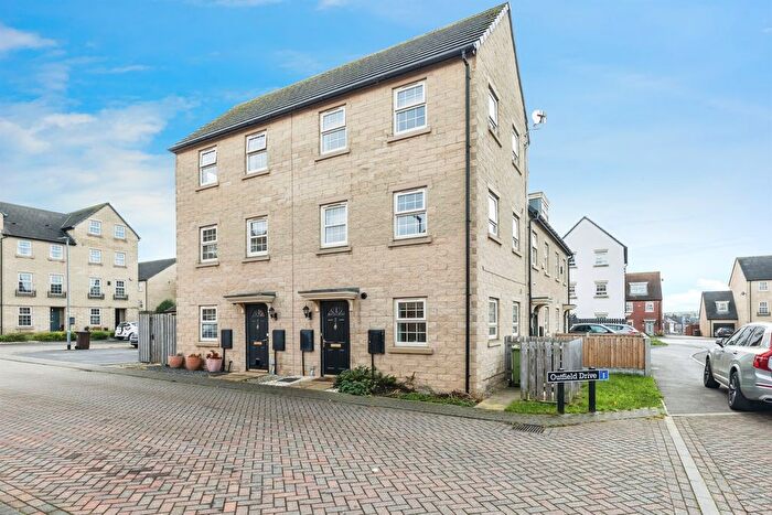 2 Bedroom End Of Terrace House For Sale In Outfield Drive, Ackworth, Pontefract, WF7