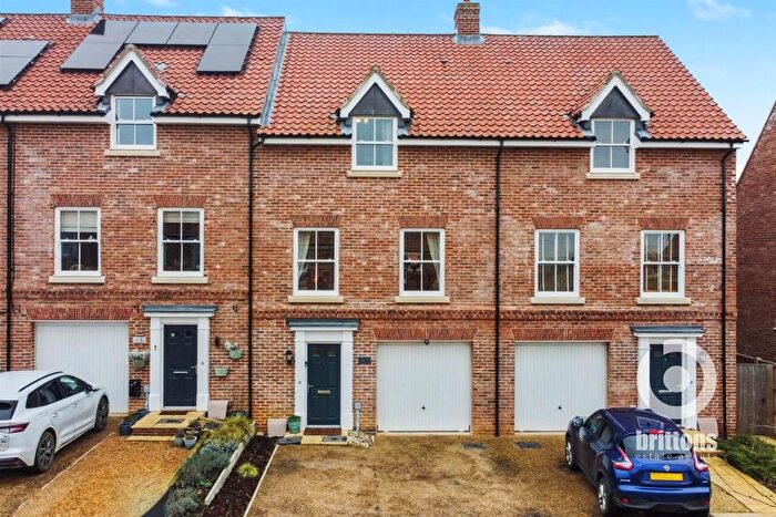 3 Bedroom Terraced House For Sale In Lapwing Lane, Hunstanton, PE36