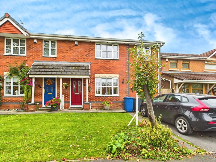 3 Bedroom Semi-detached House For Sale In Lee Lane, Abram, WN2