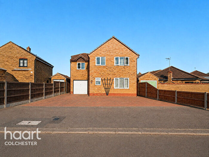 5 Bedroom Detached House For Sale In Chatsworth Road, Colchester, CO5