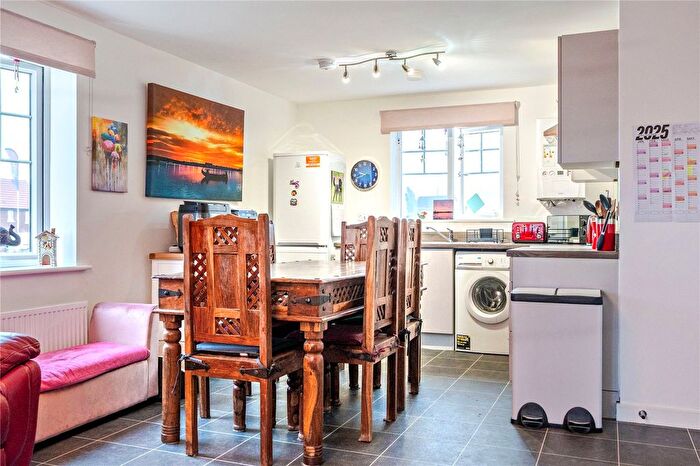 1 Bedroom Flat For Sale In Feld Lane, Holmewood, Chesterfield, Derbyshire, S42