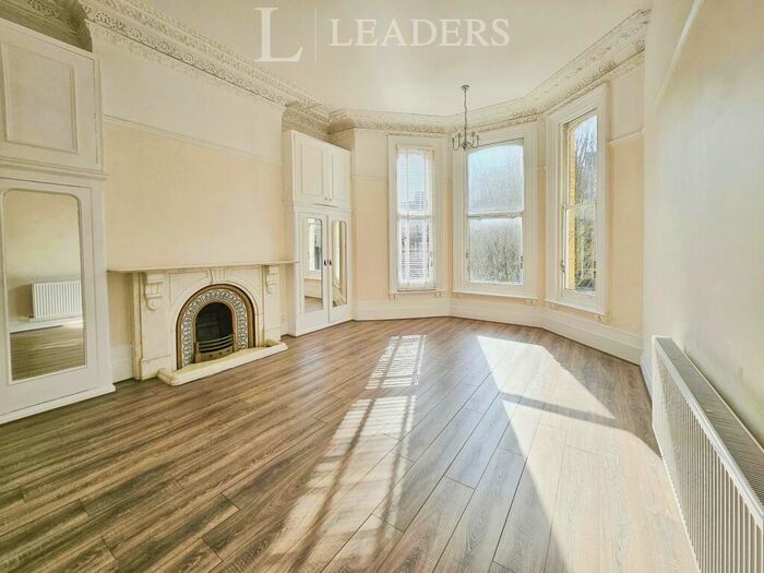 2 Bedroom Flat To Rent In Second Avenue, Hove, BN3