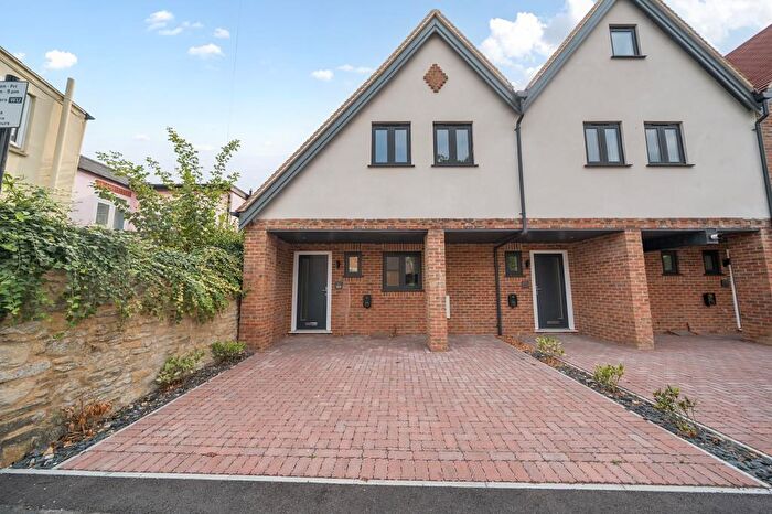 2 Bedroom End Of Terrace House For Sale In Wolvercote, Oxford, OX2