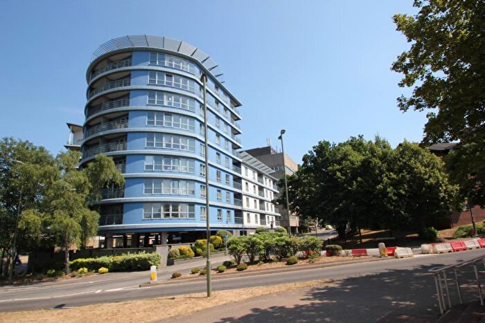 1 Bedroom Flat To Rent In Woking, GU22
