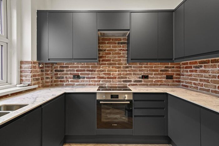 2 Bedroom Flat To Rent In Richmond Hill, Bournemouth, BH2
