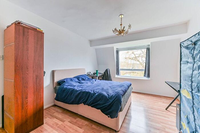 2 Bedroom Flat For Sale In Howard Road, , South Norwood, London, SE25