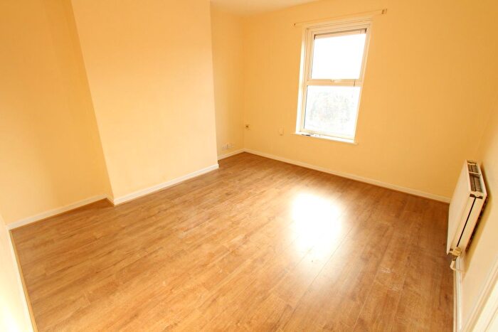 2 Bedroom Flat To Rent In Gordon Road, Liverpool, L21