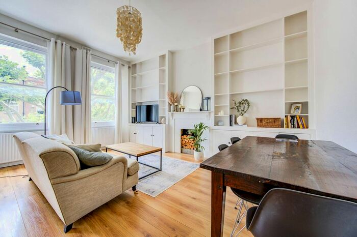 1 Bedroom Flat To Rent In Philbeach Gardens, Earls Court, London, SW5