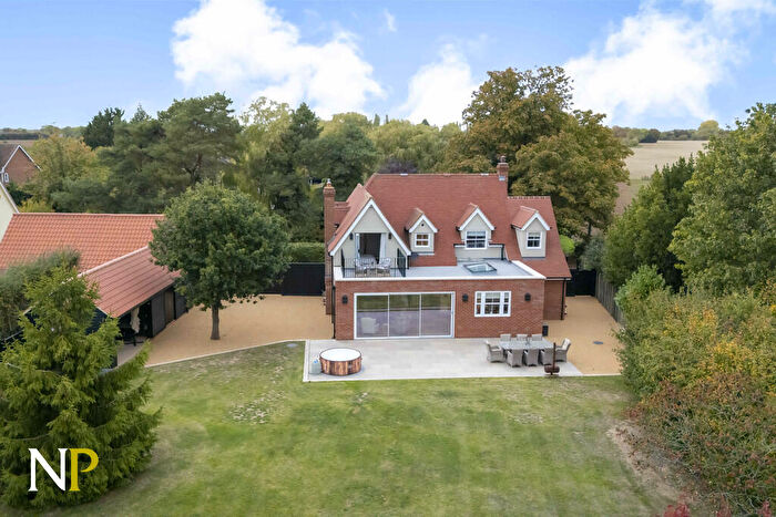 4 Bedroom Detached House For Sale In Lower Green, Wakes Colne, Colchester, CO6