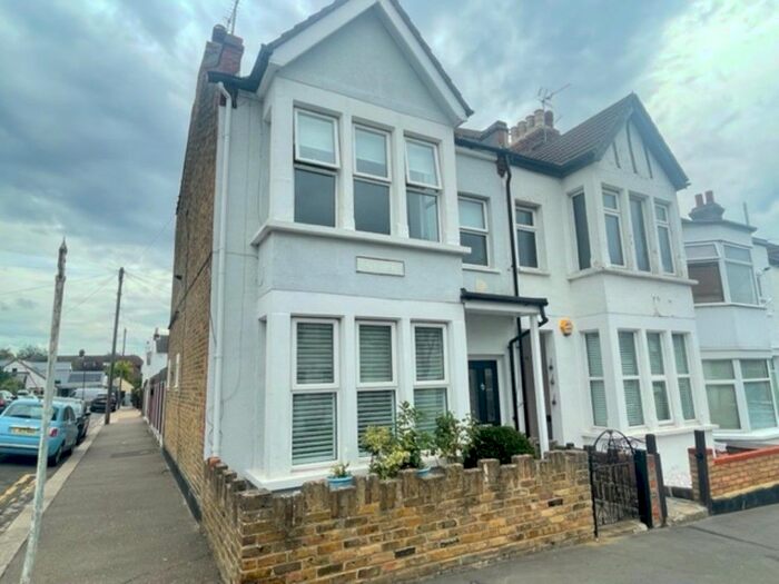 2 Bedroom Maisonette To Rent In A Beach Avenue, Leigh-On-Sea, Essex, SS9