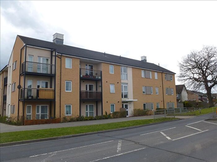 2 Bedroom Flat To Rent In Adisham Gardens, Ashford, TN23