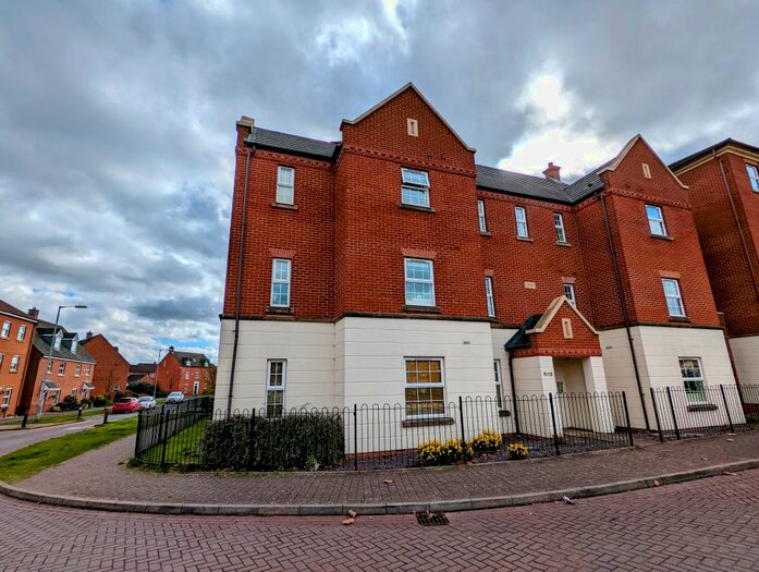 2 Bedroom Flat To Rent In Deykin Road, Lichfield, WS13