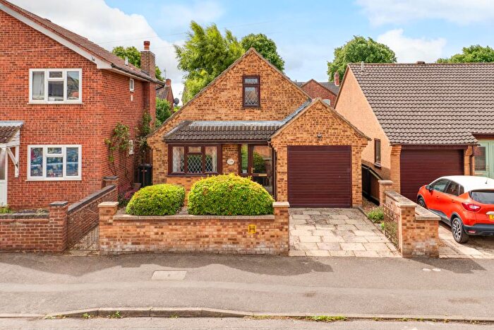 2 Bedroom Detached Bungalow For Sale In Neale Avenue, Kettering, NN16