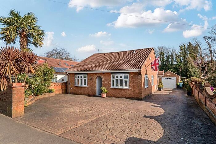 4 Bedroom Detached Bungalow For Sale In Gudge Heath Lane, Fareham, PO15