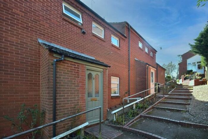 2 Bedroom Property To Rent In Paddock Lane, Redditch, B98