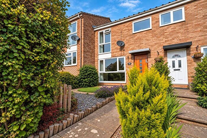 3 Bedroom Terraced House For Sale In Corbet Ride, Linslade, Bedfordshire, LU7