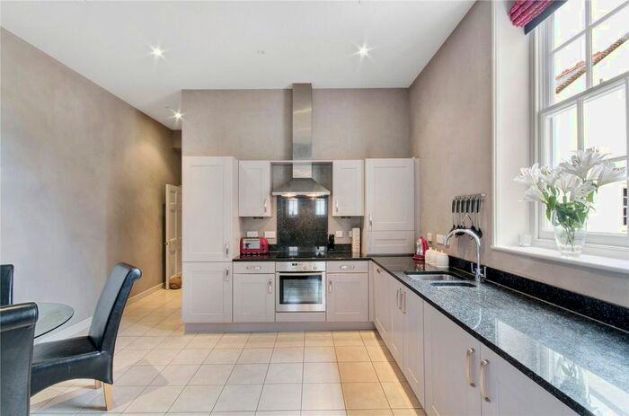 2 Bedroom Flat To Rent In Florence Court, North Road, SG14