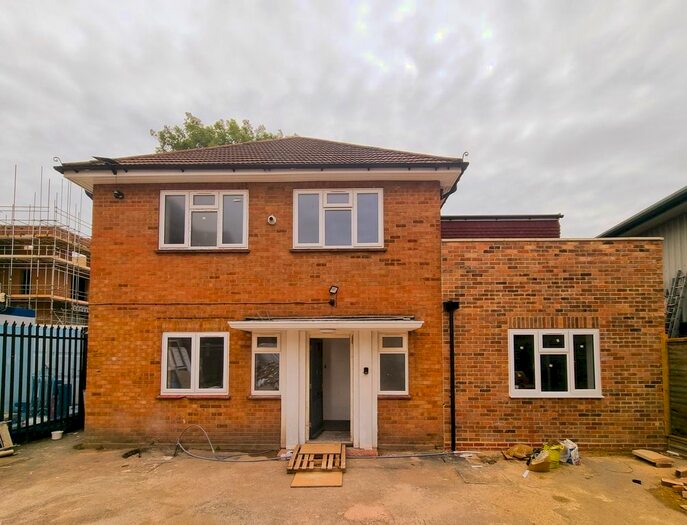 1 Bedroom Flat To Rent In Garston Park Parade, Garston, WD25