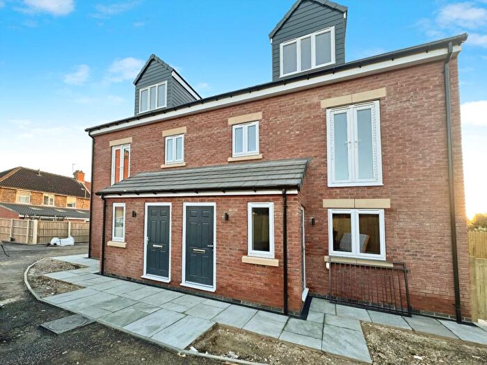 2 Bedroom Apartment To Rent In Groot Close, Sunnyside, Rotherham, South Yorkshire, S66