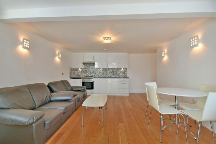 2 Bedroom Flat To Rent In Chapel Market, The Angel, N1