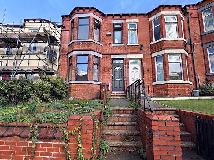 3 Bedroom Semi-Detached House To Rent In Old Road, Manchester, M9