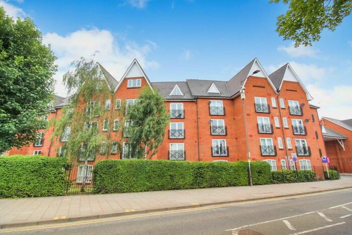 2 Bedroom Apartment To Rent In Crown Quay, Prebend Street, Bedford, MK40