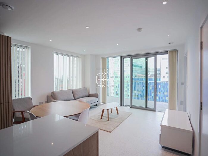2 Bedroom Flat To Rent In Silk District, London, E1