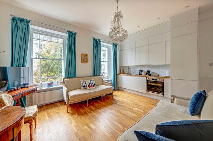 1 Bedroom Flat To Rent In Eldon Road, London, W8