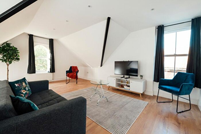 2 Bedroom Flat For Sale In Canadian Avenue, Catford, SE6