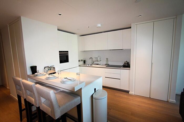 1 Bedroom Flat For Sale In Southbank Tower Upper Ground, London, Greater London, SE1