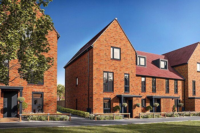 3 Bedroom End Of Terrace House For Sale In Ripley, Woking, Surrey, GU23