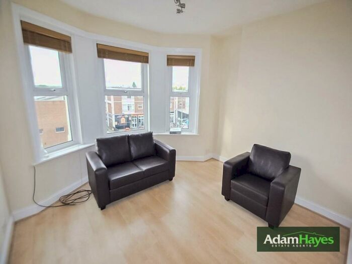 2 Bedroom Flat To Rent In High Road, North Finchley, N12