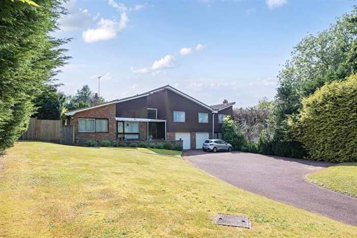 5 Bedroom Detached House For Sale In Waterhouse Lane, Kingswood, KT20