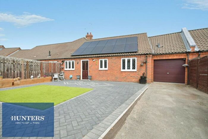 2 Bedroom Bungalow For Sale In Hardwick Drive, Arkwright Town, Chesterfield, S44