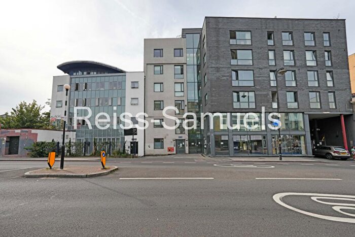 1 Bedroom Apartment To Rent In Baltic Place, Hackney, London, N1