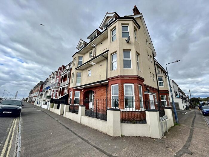 2 Bedroom Apartment To Rent In Sea Road, Felixstowe, IP11