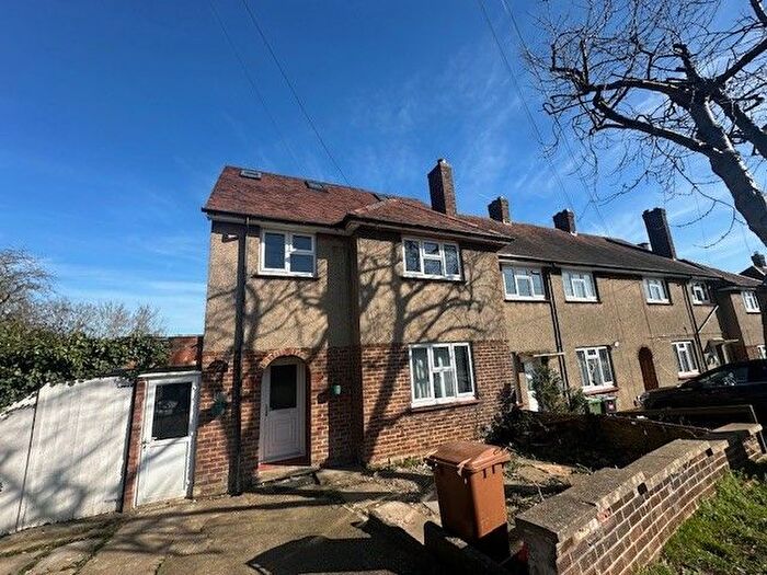 5 Bedroom Terraced House To Rent In Valley Road, Wellingborough, NN8