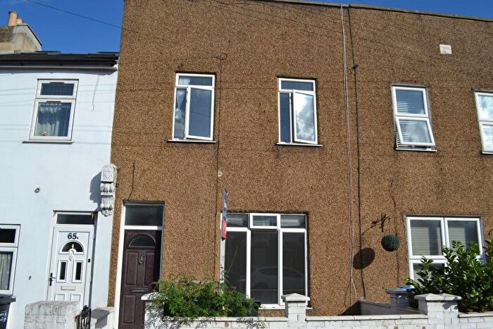 4 Bedroom Terraced House To Rent In Haydons Road, South Wimbledon, London, SW19