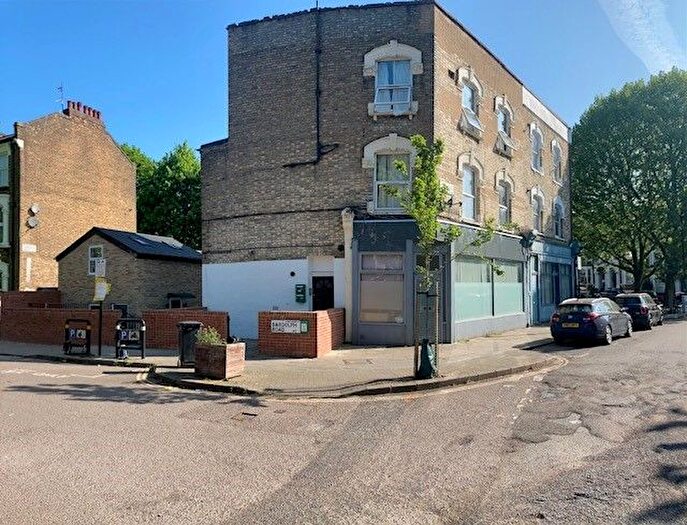 Studio To Rent In Cardwell Terrace, Holloway, North London, Islington, N7