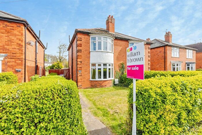 3 Bedroom Semi Detached House For Sale In Grantham Road, Bracebridge Heath, Lincoln, LN4