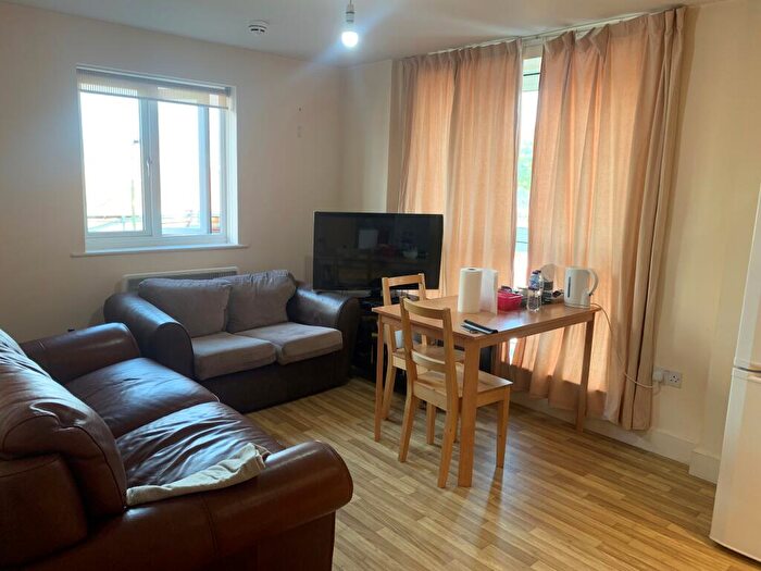 2 Bedroom Flat To Rent In The Roundhouse, Gunwharf Quays, Portsmouth, PO1