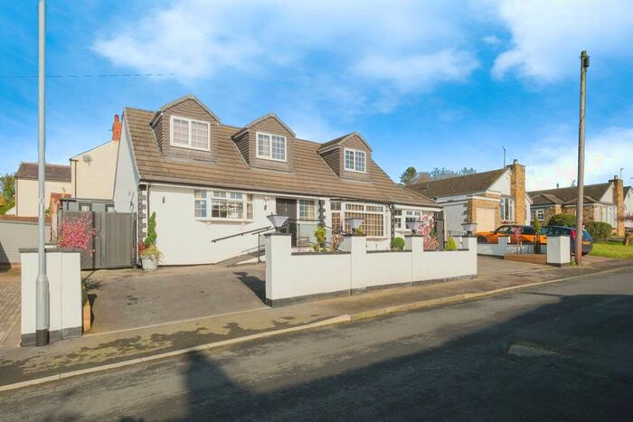 6 Bedroom Detached Bungalow For Sale In Greystones Close, Aberford, Leeds, LS25