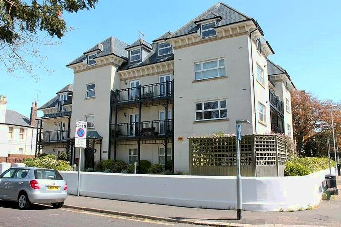 3 Bedroom Flat To Rent In Tennyson Road, Worthing BN11