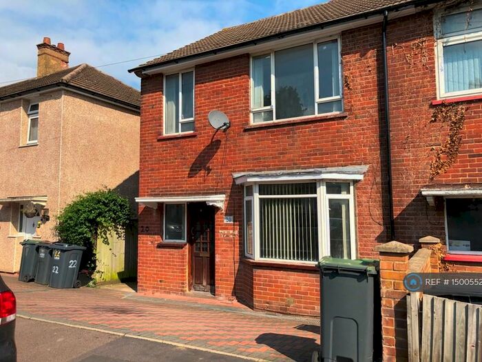 3 Bedroom Semi-Detached House To Rent In Corncastle Road, Luton, LU1