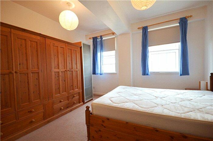 1 Bedroom Flat To Rent In Royal Tower Lodge, Cartwright Street, E1