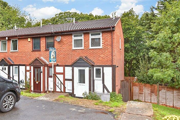 2 Bedroom End Of Terrace House For Sale In Heritage Road, Walderslade, Chatham, Kent, ME5