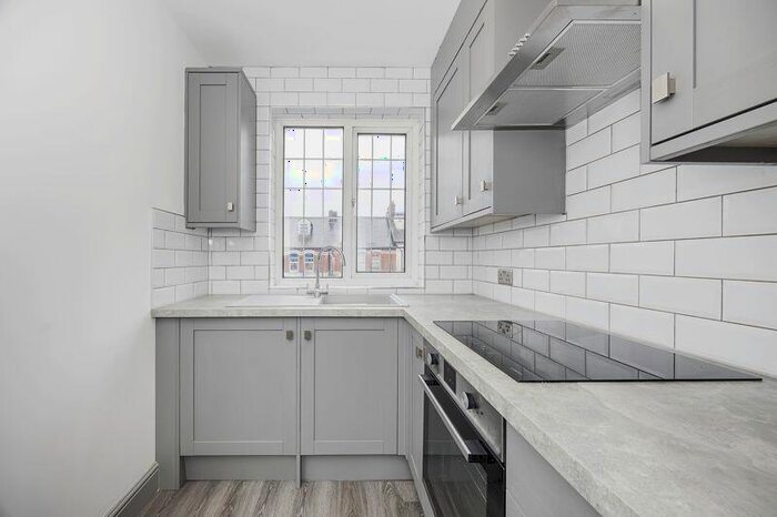 1 Bedroom Detached House To Rent In Station Road, Sidcup, DA15