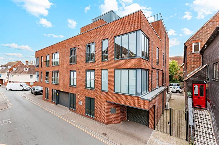 2 Bedroom Flat For Sale In Stour Street, Canterbury, CT1