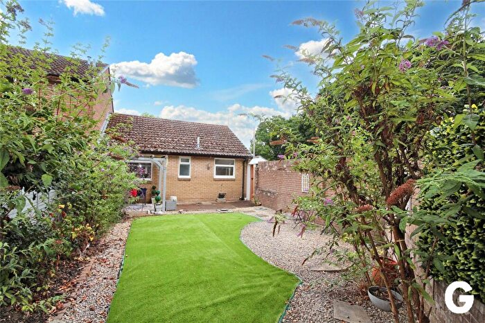 2 Bedroom Bungalow For Sale In Purbeck Drive, Verwood, Dorset, BH31