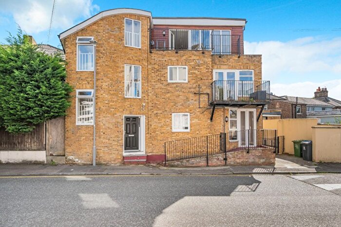 Studio To Rent In Church Road, Kingston Upon Thames, Surrey, KT1